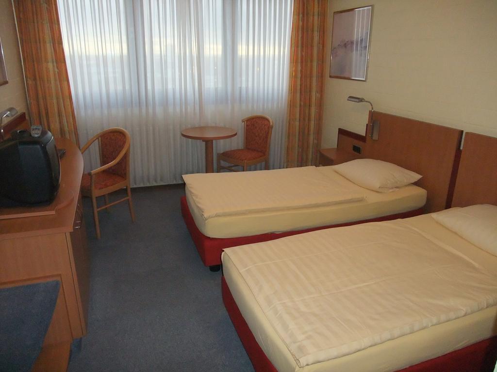 Rtb-Hotel - Sportschule Bergisch Gladbach Habitación foto